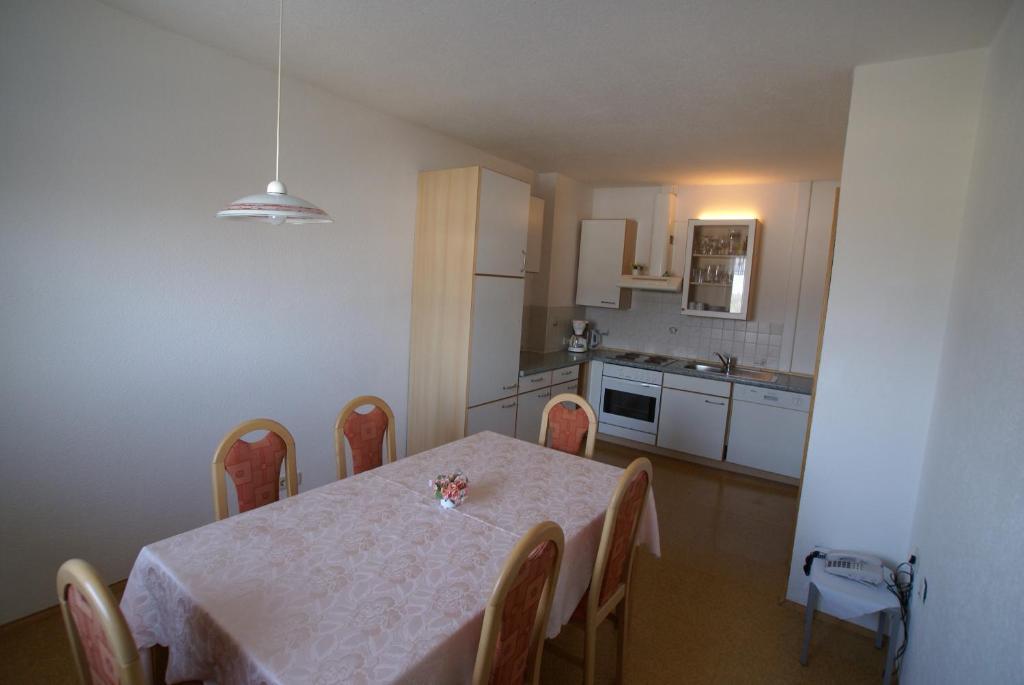 Appartement Zur Post Ferlach Oda fotoğraf